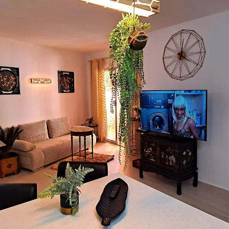 100 M De Playa Apartment *
